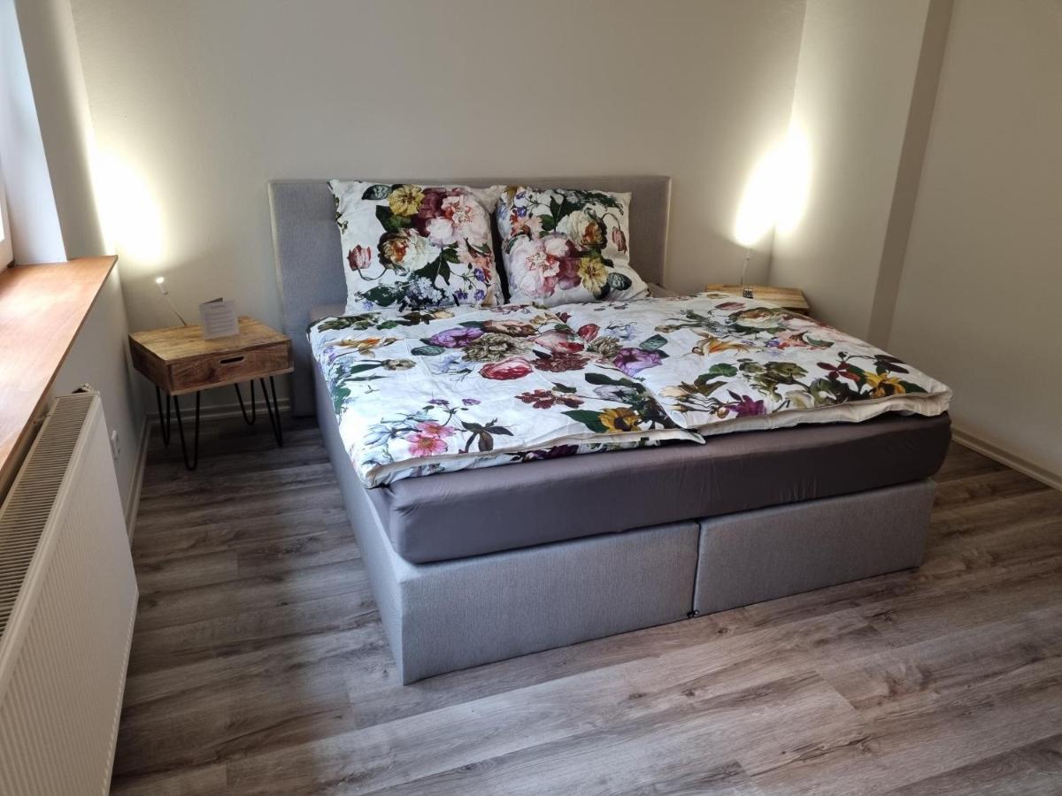 5 Sterne Bahnhoftraum, Appartement "Waldliebe" 133Qm, Grosse Terrasse 70Qm, Qr Code Scannen Fuer Virtuellen Rundgang, Premium Ausstattung برونفلس المظهر الخارجي الصورة
