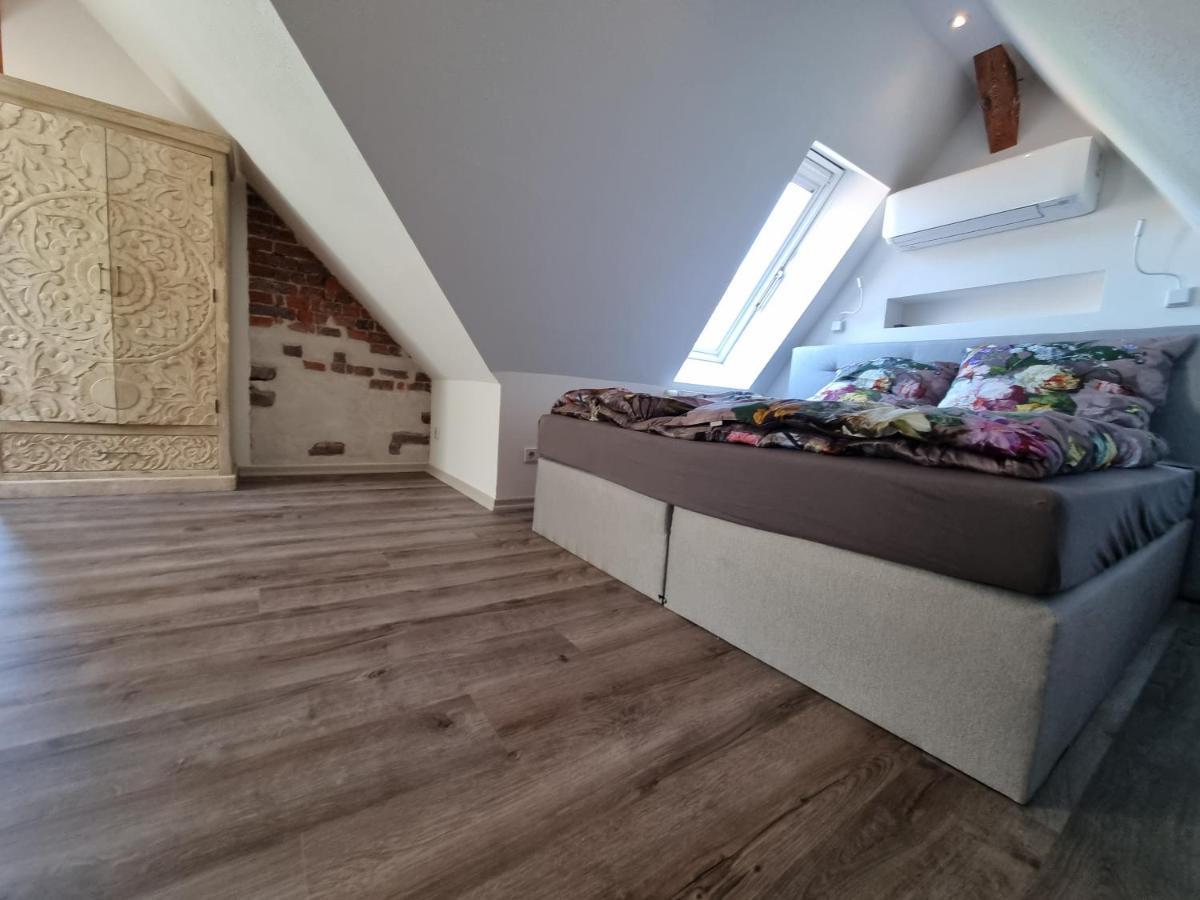 5 Sterne Bahnhoftraum, Appartement "Waldliebe" 133Qm, Grosse Terrasse 70Qm, Qr Code Scannen Fuer Virtuellen Rundgang, Premium Ausstattung برونفلس المظهر الخارجي الصورة