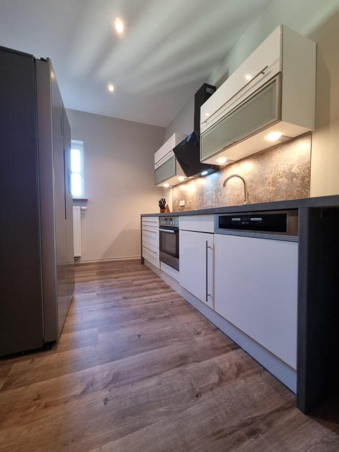 5 Sterne Bahnhoftraum, Appartement "Waldliebe" 133Qm, Grosse Terrasse 70Qm, Qr Code Scannen Fuer Virtuellen Rundgang, Premium Ausstattung برونفلس المظهر الخارجي الصورة