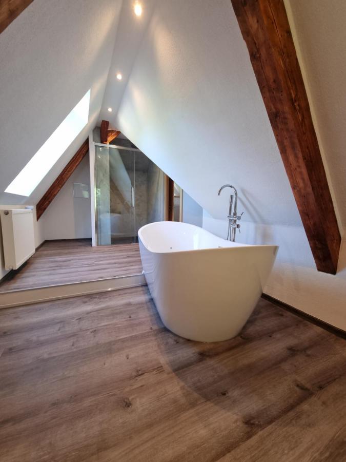 5 Sterne Bahnhoftraum, Appartement "Waldliebe" 133Qm, Grosse Terrasse 70Qm, Qr Code Scannen Fuer Virtuellen Rundgang, Premium Ausstattung برونفلس المظهر الخارجي الصورة